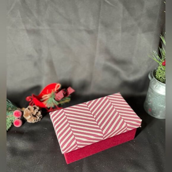 🎄❤️🎄 Christmas Nesting Fabric Gift Boxes Velvet Red Coordinating Chevron Li… - Picture 9 of 9